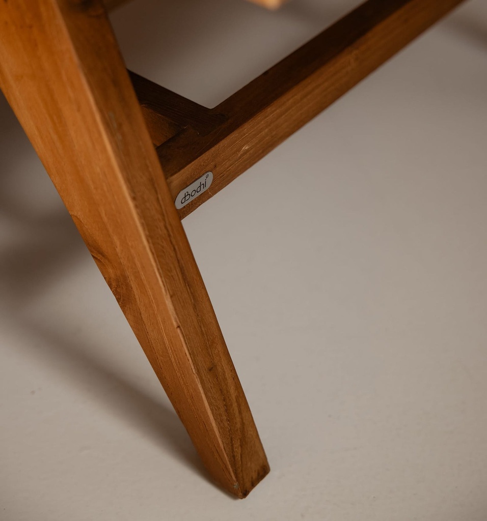 Caterpillar Brawny Lounge Chair
