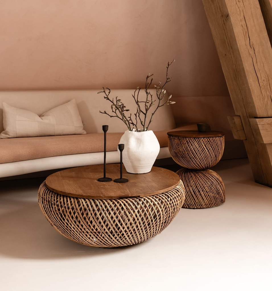 Curve Side table